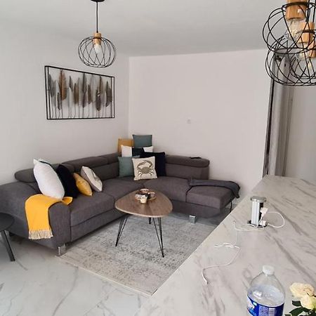 En Exclusivite T3 A 2 Pas Des Plages De St Raphael Saint-Raphaël Exteriör bild
