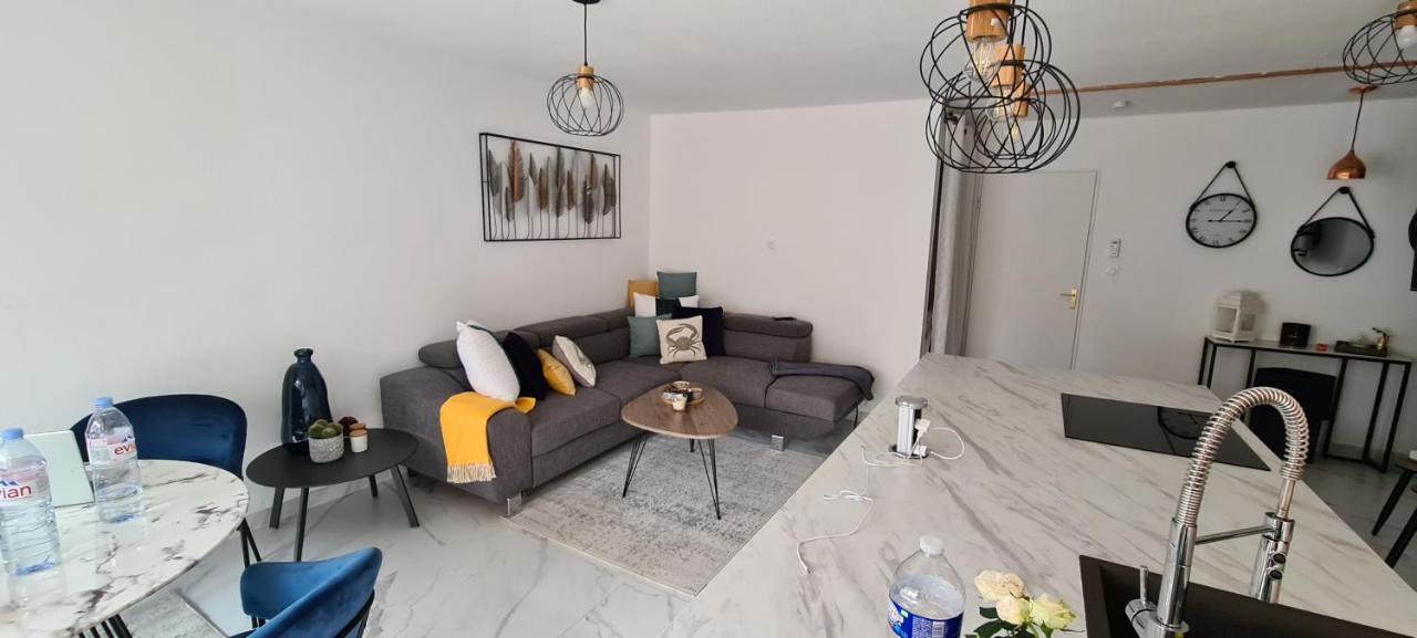 En Exclusivite T3 A 2 Pas Des Plages De St Raphael Saint-Raphaël Exteriör bild