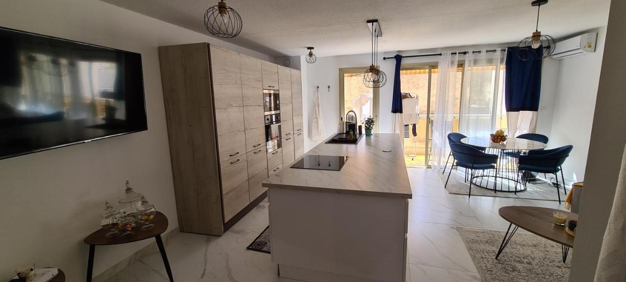 En Exclusivite T3 A 2 Pas Des Plages De St Raphael Saint-Raphaël Exteriör bild
